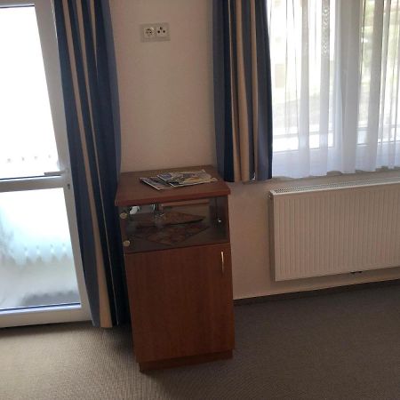 Hotel Garni Rabennest Браубах Экстерьер фото